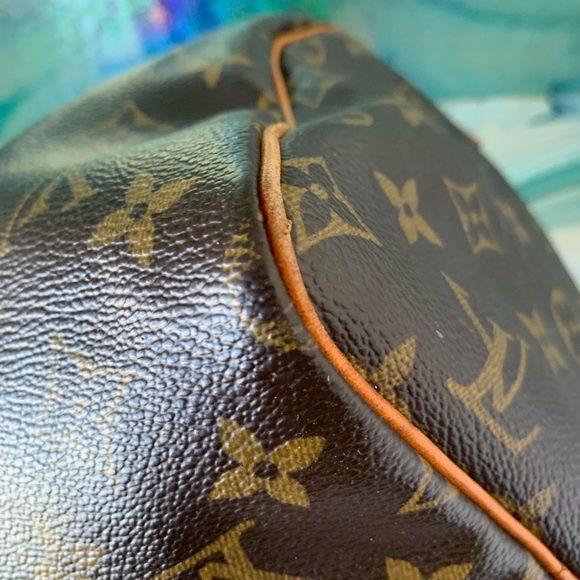 Louis Vuitton Brown Satchel with Iconic Monogram - Picture 7 of 14